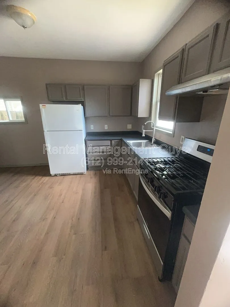 3 bed, 1.0 bath, $1,700 — Photo 1