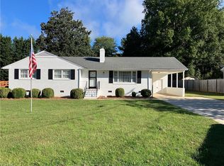 105 Kirk Rd, Greensboro, NC 27455