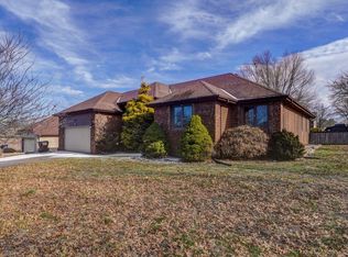 2472 N Honeysuckle Way, Springfield, MO 65802