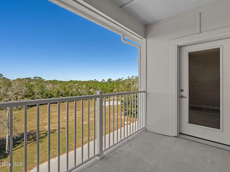 2272 Dolphin Shores Dr SW #402 — Photo 30