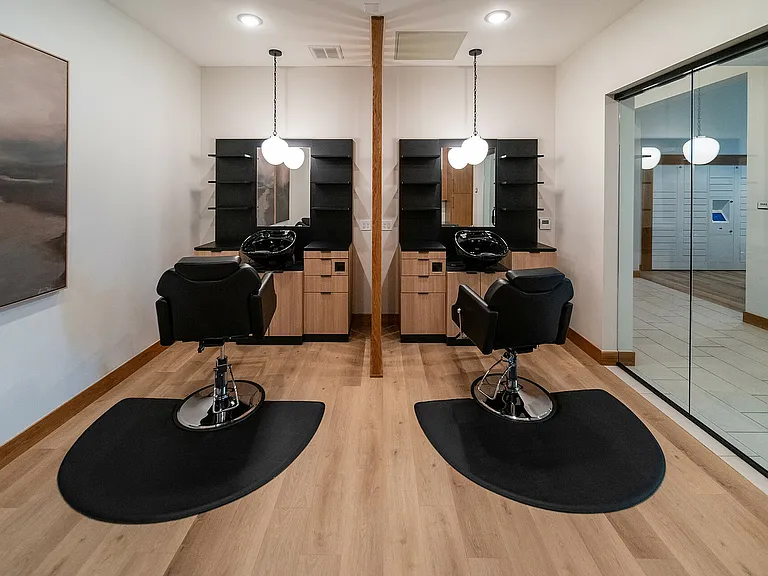 Salon