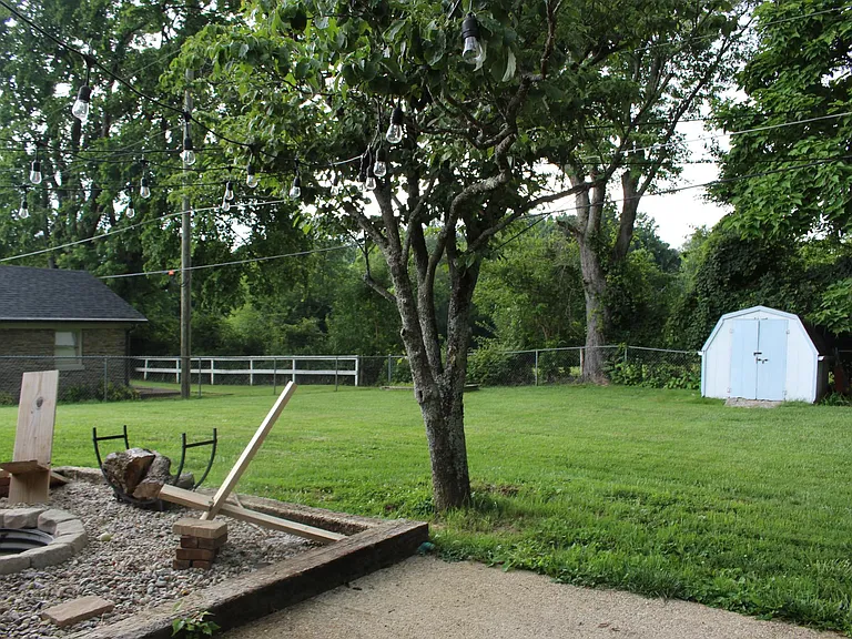 131 Hill N Dale Rd — Photo 6