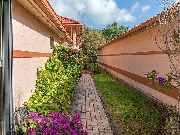 5th image of 3009 SW Montebello Pl