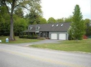 159 Charlton St, Oxford, MA 01540