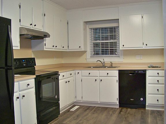 Large Eat in Kitchen