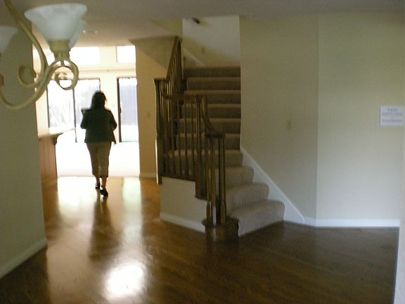 3rd image of 4296 Beechmont Ave