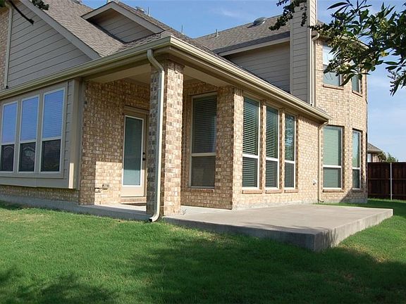 2nd image of 10600 Leesa Dr