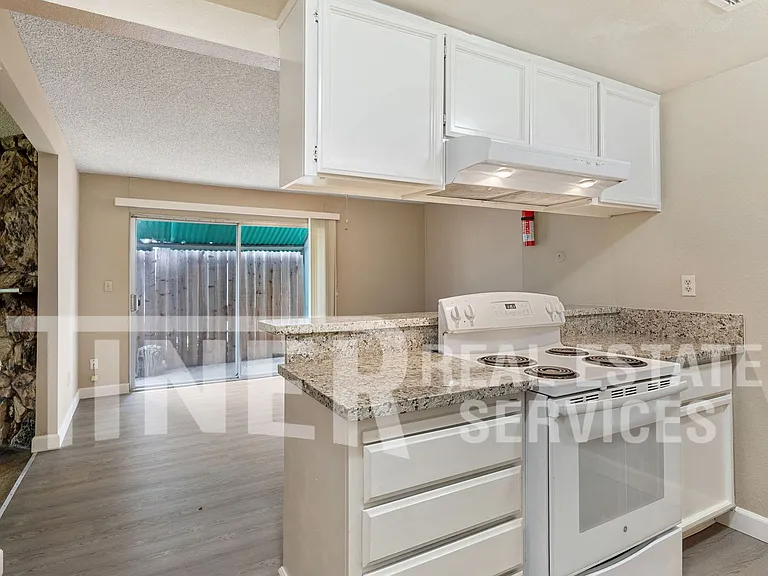 5012 Sunshine Ln — Photo 14
