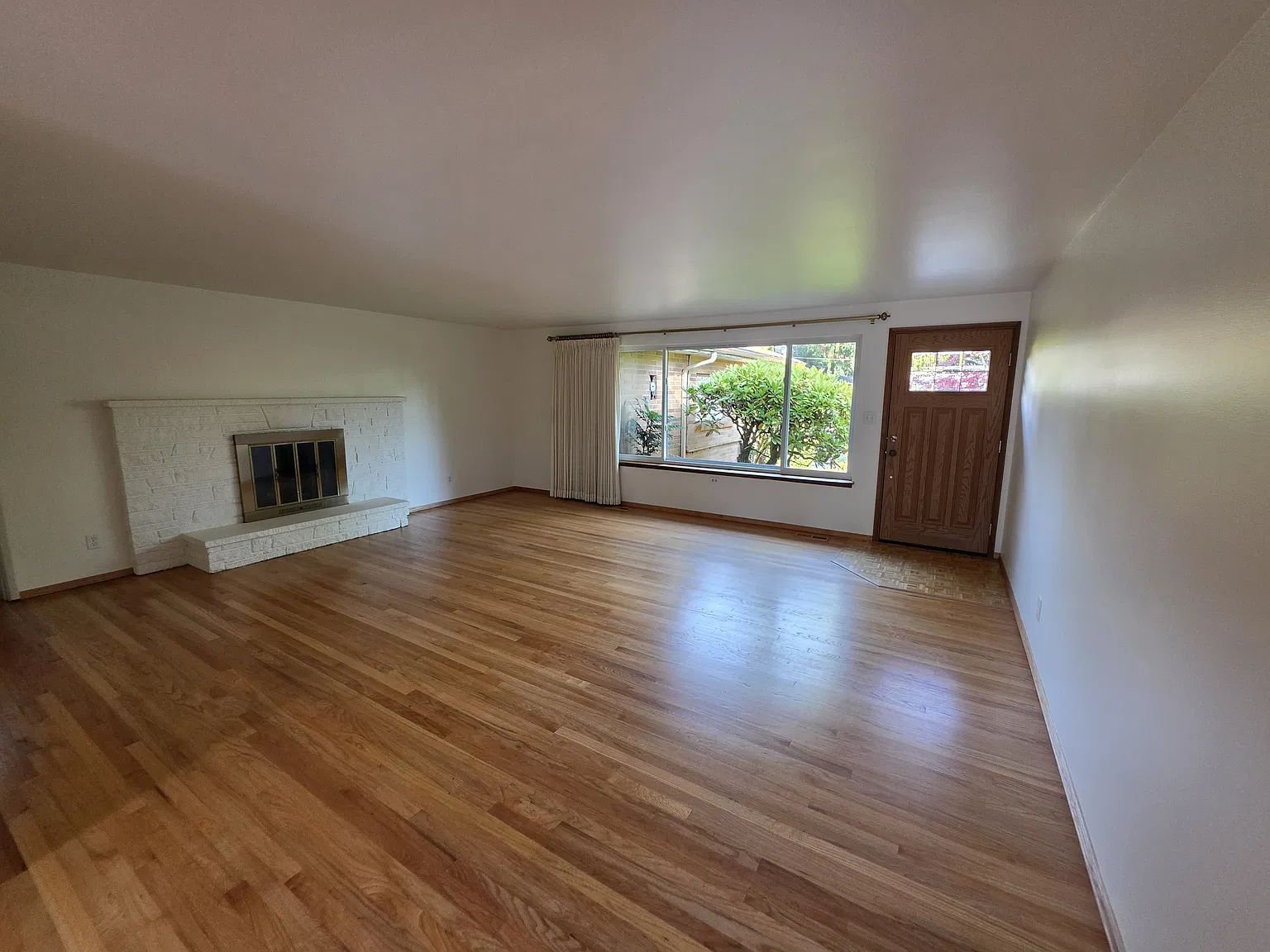 8504 Maple Ln — Photo 3