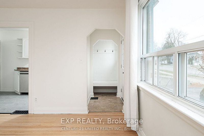 Peterborough House for rent - 5 Bedrooms — photo 2