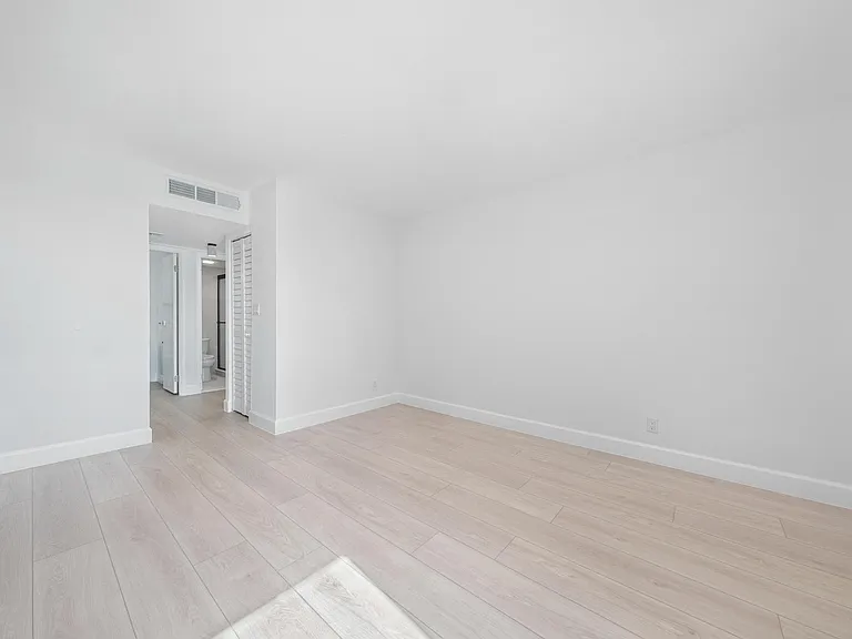 20400 W Country Club Dr #610 — Photo 20