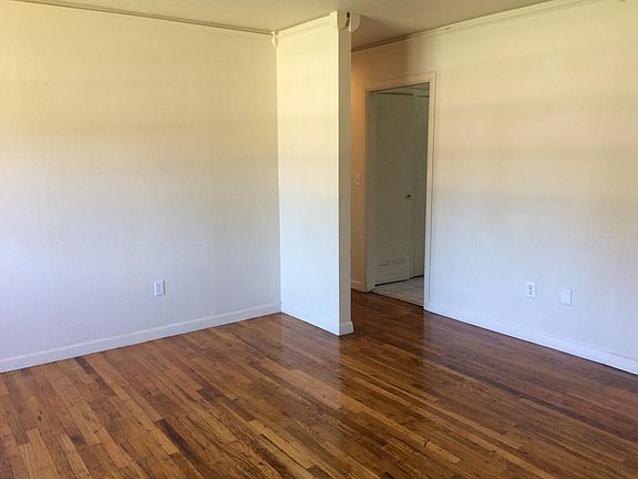 3rd image of 2516 5th Ave