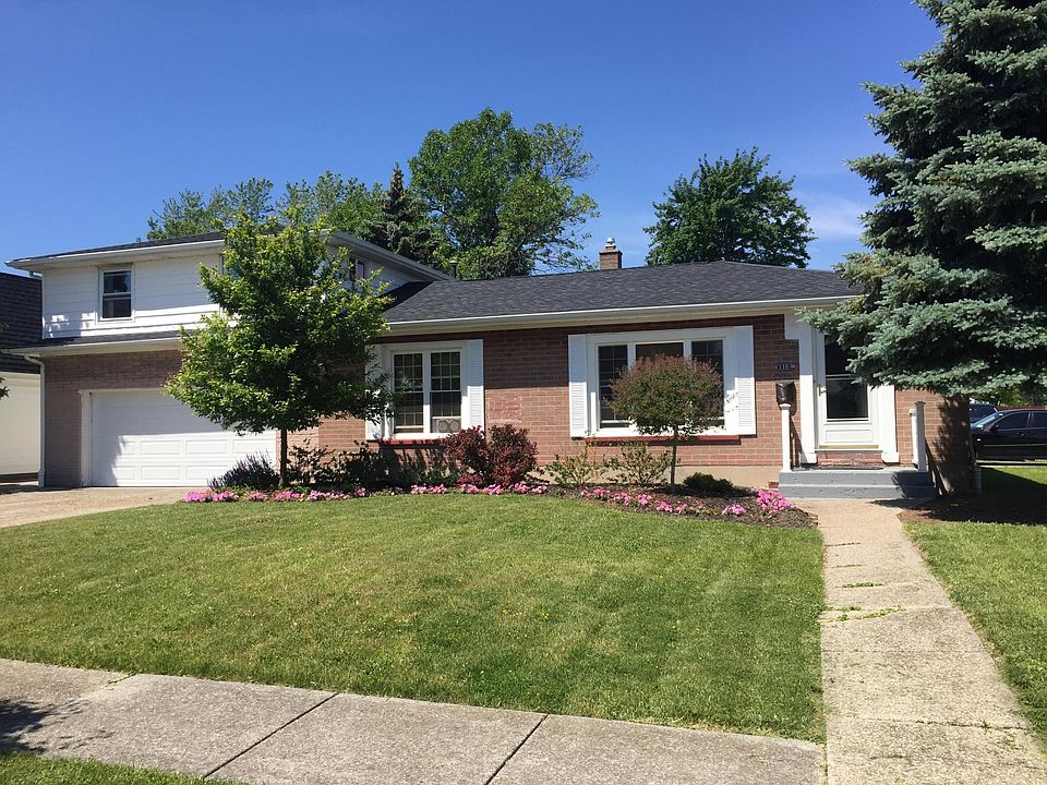1st image of 130 Emerson Dr