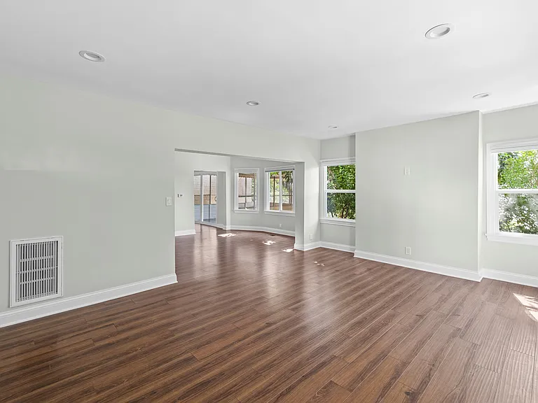 6320 Primrose Ave #6320 — Photo 2