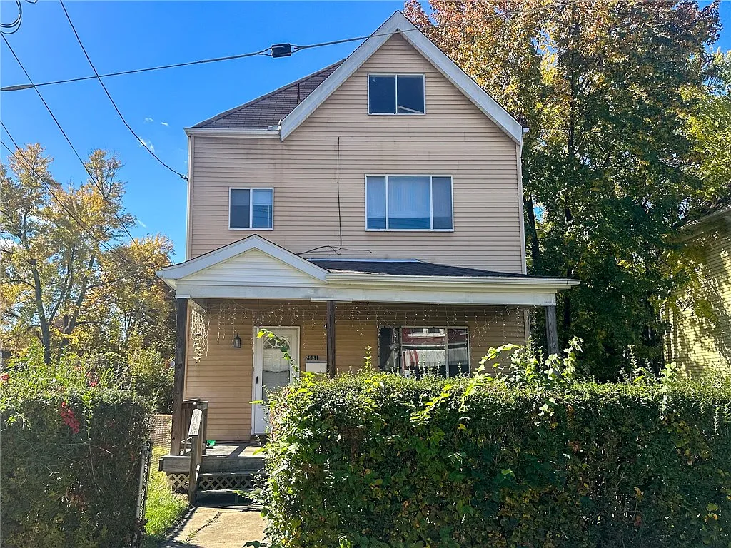 2931 Glen Mawr St photo 1
