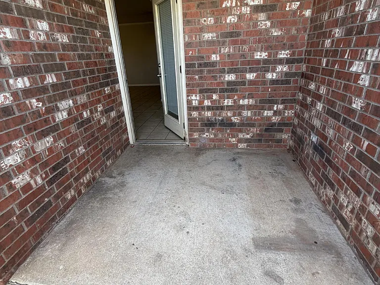 533 N Clinton Ave #B — Photo 15