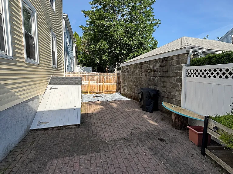 26 Atlantic St #1 — Photo 16