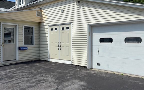 2nd image of 451 E Main St