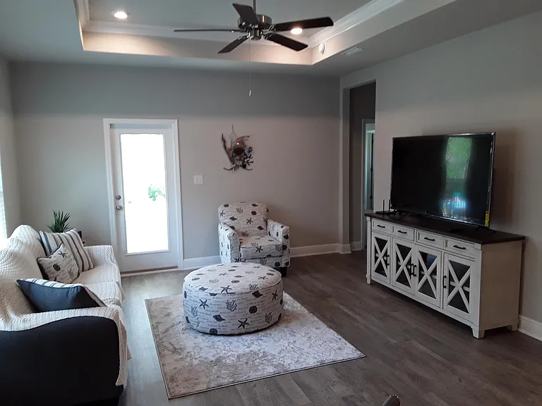 3817 Borman Ct — Photo 3