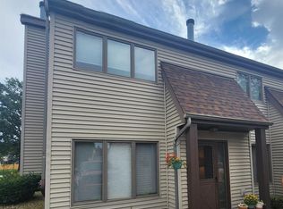 1162 Millpond Rd, Valparaiso, IN 46385