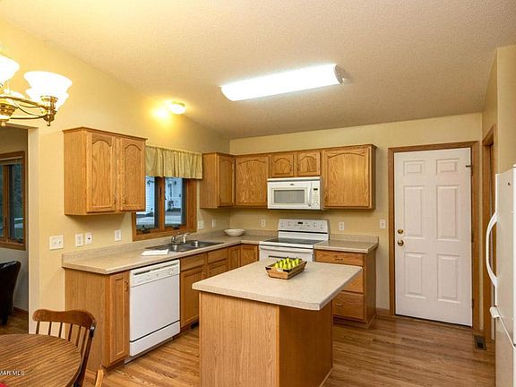 4th image of 123 Lillie Ln SE