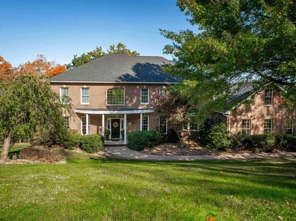 3910 Westlake Dr, Morgantown, WV 26508