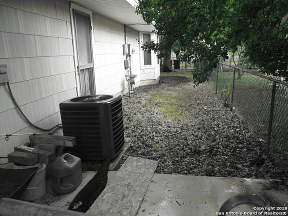 5th image of 5114 Galahad Dr