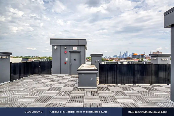 Rented by The Blueground | media 317