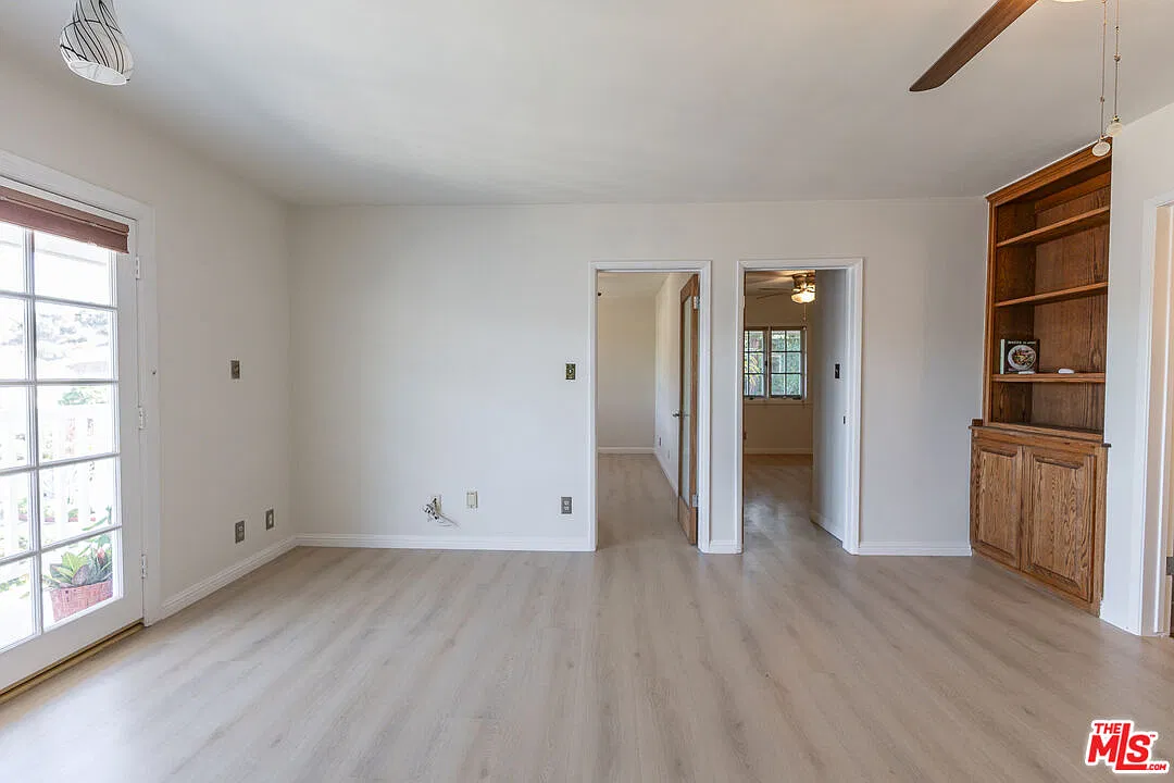 3 bed, 2.0 bath, 1260 sqft, $3,800 — Photo 3