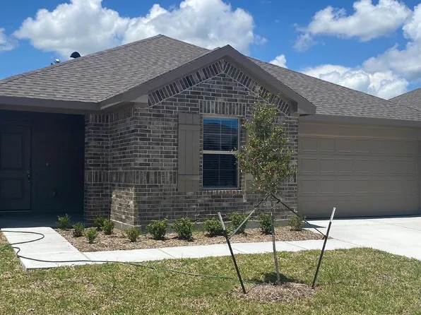 1307 Maverick Rd, Sinton, TX 78387