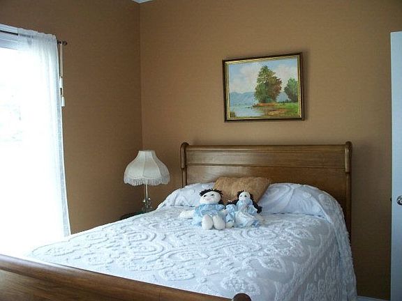 5th image of 217 Green Meadows Dr