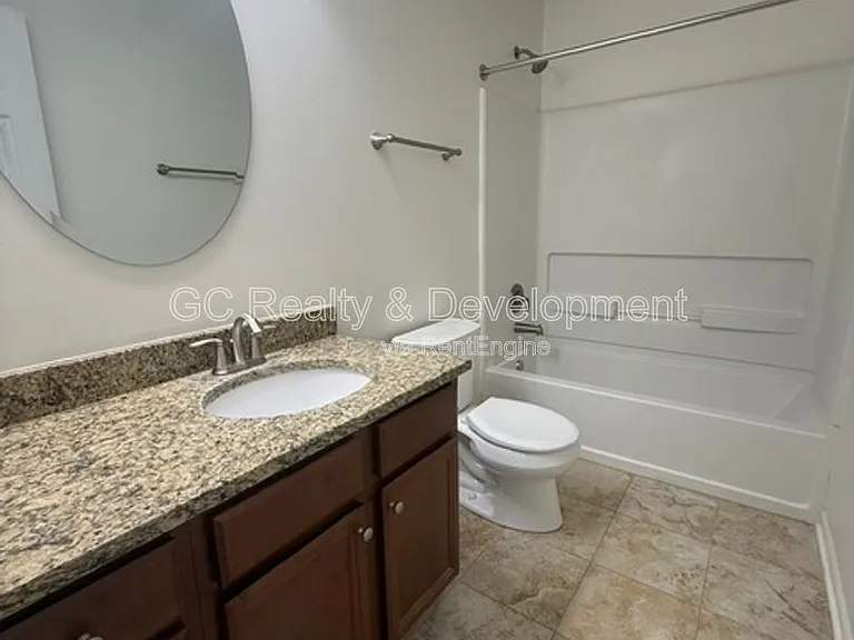 1064 Turin Dr — Photo 10