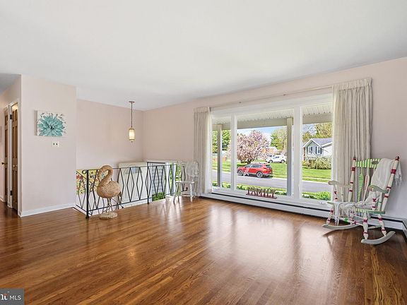 5th image of 117 Larkspur Rd