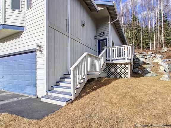 2nd image of 8959 Meadow Park Cir