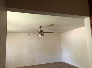 1319 Xenia St, Plainview, TX 79072