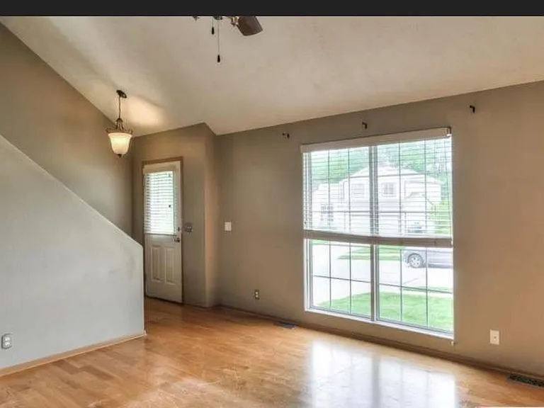 6401 S 167th Ave — Photo 13