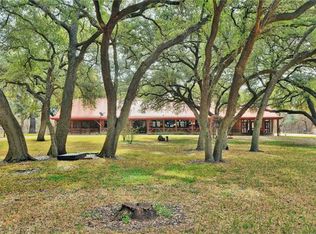 125 Riverside Dr E, Llano, TX 78643