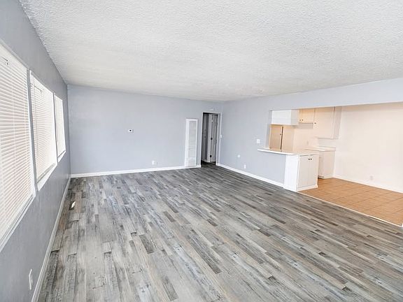 5th image of 12628 S Figueroa St #5