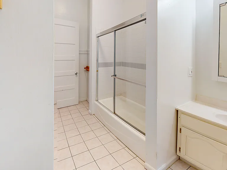 759 6th Ave #3 — Photo 13