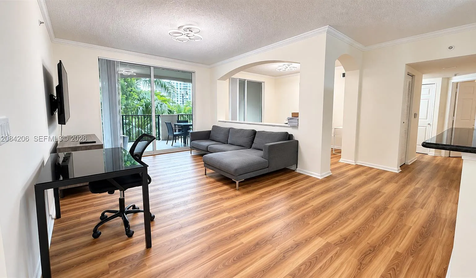 Porto Bellagio Condo — Photo 1