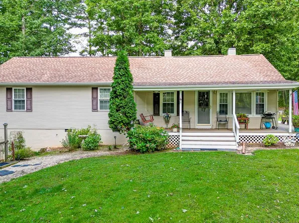 135 Hare Rd, Red Oak, VA 23964