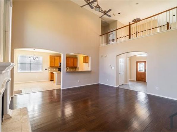 1301 W Collins Cir