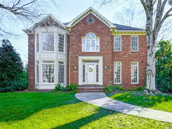 5112 Carversham Ct, Winston Salem, NC 27106