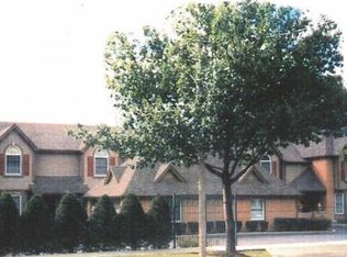 260 W Eggleston Ave APT B, Elmhurst, IL 60126