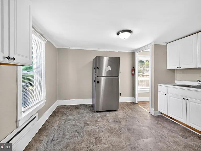 40 S Governors Ave #3 — Photo 15