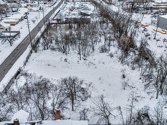 5th image of 17001 S Miles Rd