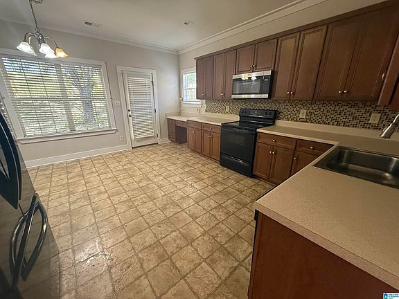 5th image of 232 Nottingham Dr