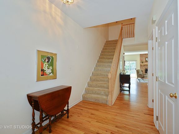 2nd image of 467 N Duane St