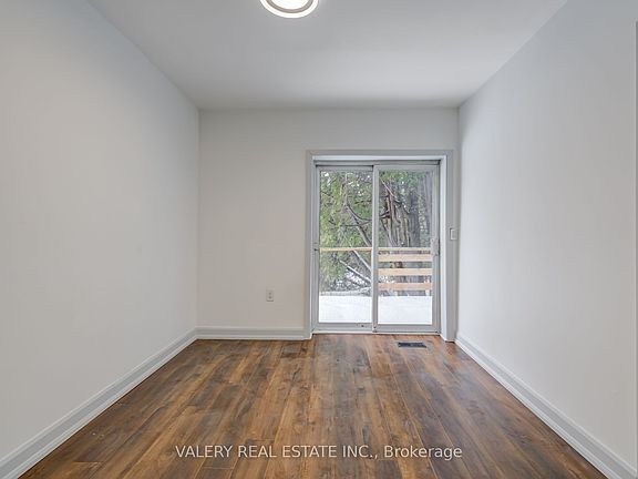 3rd image of 3296 Audley Rd