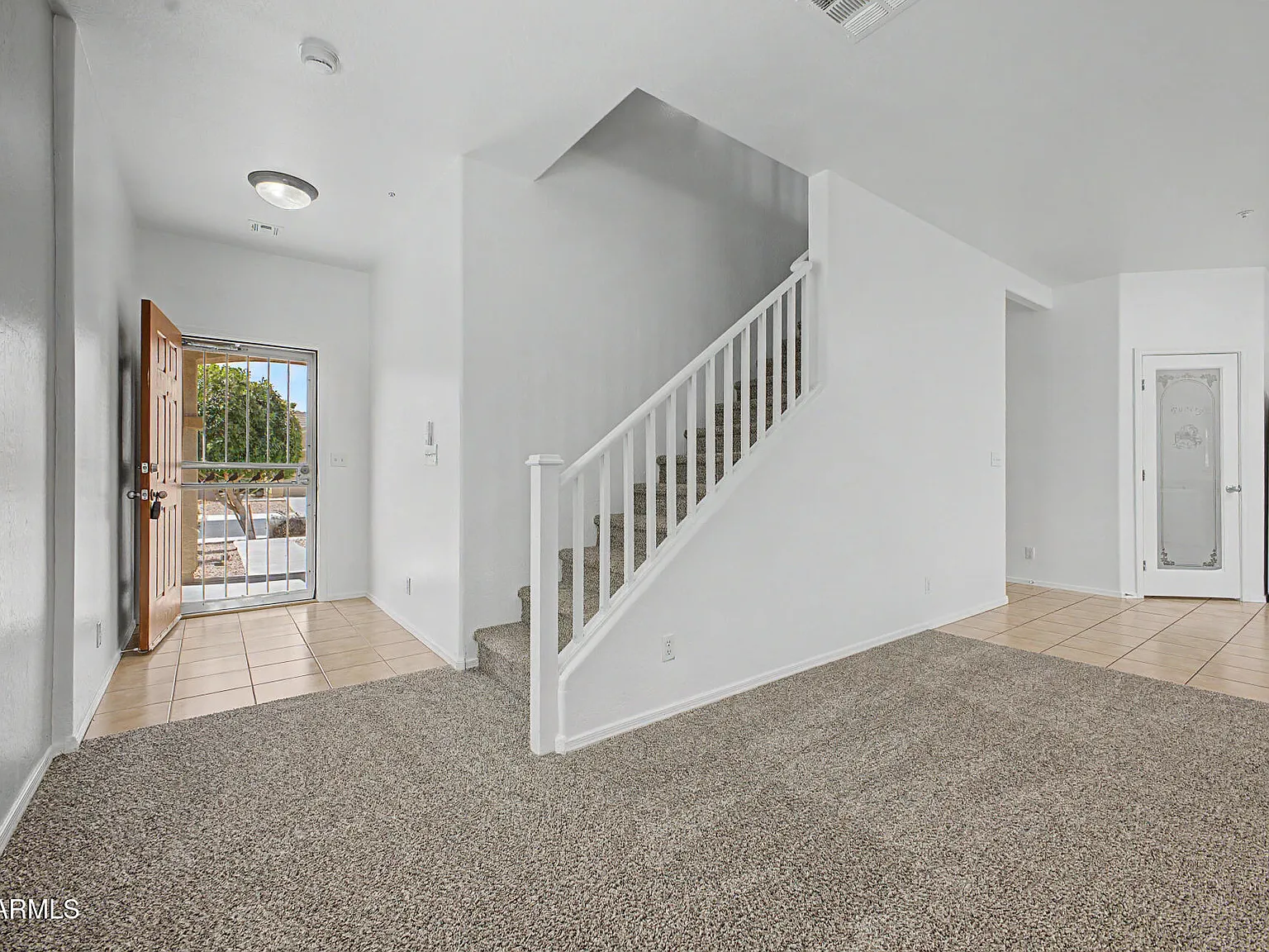 3 bed, 2.5 bath, 1765 sqft, $2,075 — Photo 3